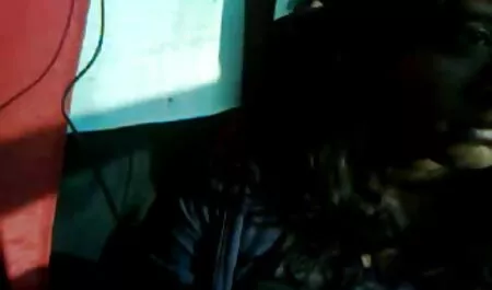 Tetas pequeñas, la rubia sintió la mano de un los mejores videos xxx latinos hombre fuerte