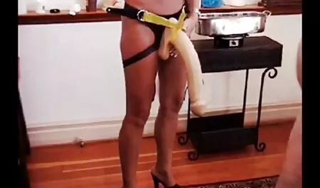 Milf, viejo + chicos sexo casero en español latino