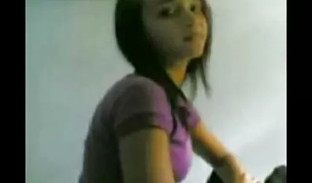 Ella es un hombre en la cama el mejor video porno latino