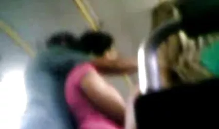 La persona tiene la suerte de estar en compañía de dos chicas calientes porno casero latino en español