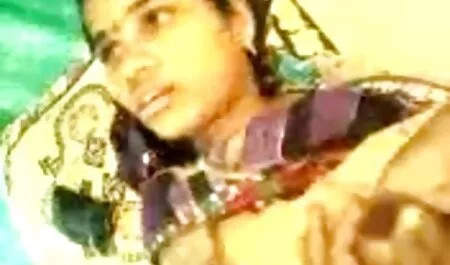 Chica porno casero en español latino chupando polla