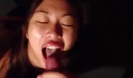 Hombre negro disfrutando porno anime latino viene con una chica blanca