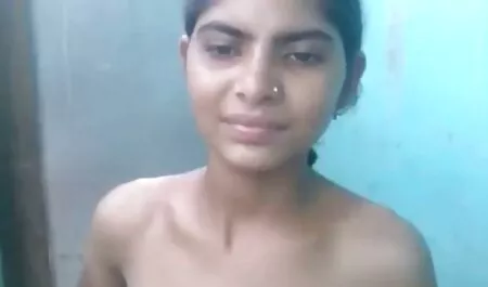 Joven rubia pequeña porno casero en español latino alta