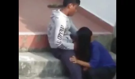 Hermosa morena mamada en cámara porno anime latino