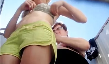 Masturbarse las piernas y da lo mejor de porno latino coño