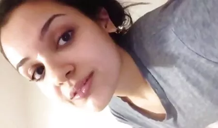 Rubia se videos caseros latinos somete a dos amigos