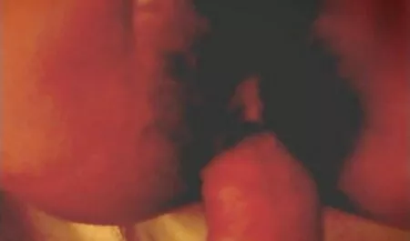 Un hombre acosando a una chica que estaba sentada en la cuerda superior con una actitud videos porno caseros latinos es genial