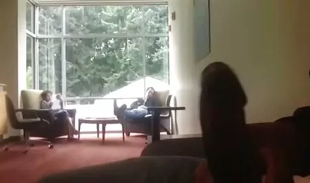 Hombre viejo relajarse con video porno caseros latinos chica joven
