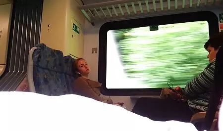Hermosa mujer ayuda a un hombre, videos caseros latinos la masturbación
